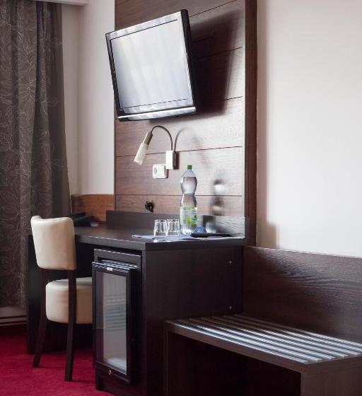 스탠다드 룸, Slavie