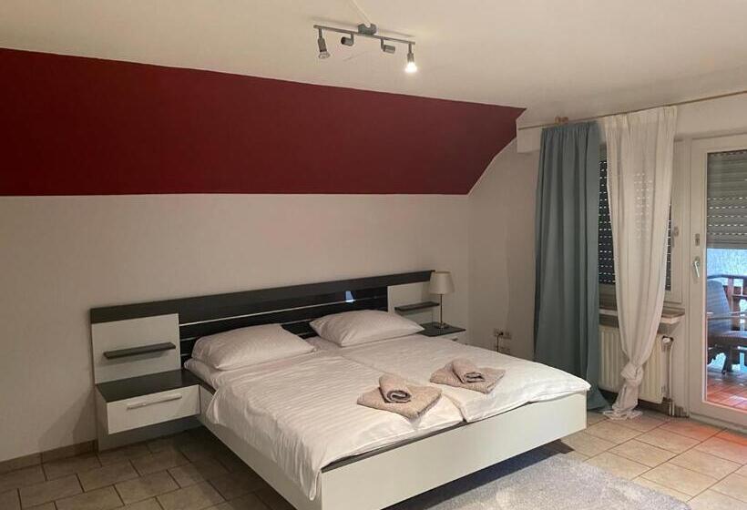 침실 1개 발코니 아파트, Specht