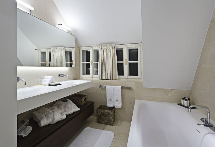 סוויטה דלוקס, Steirerschlössl