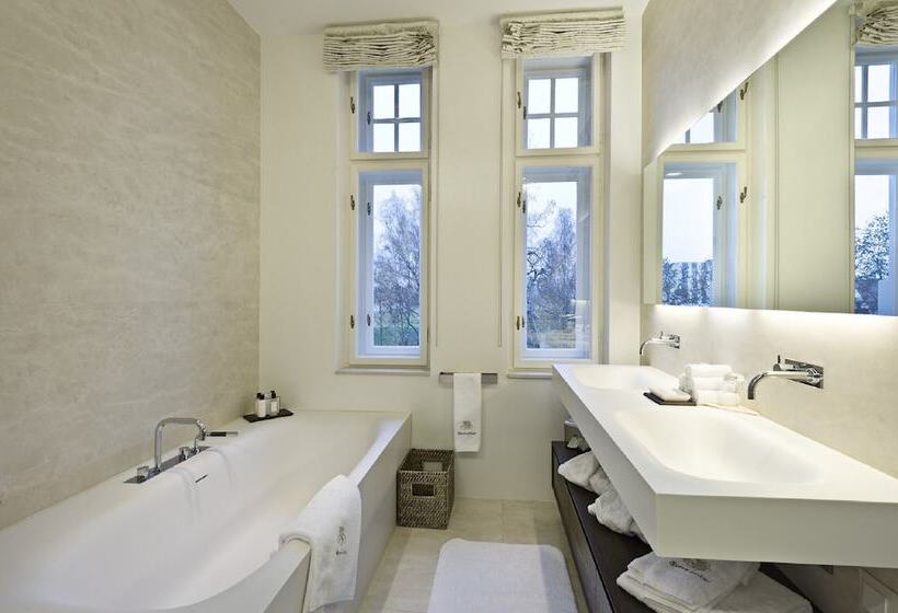 סוויטה דלוקס, Steirerschlössl