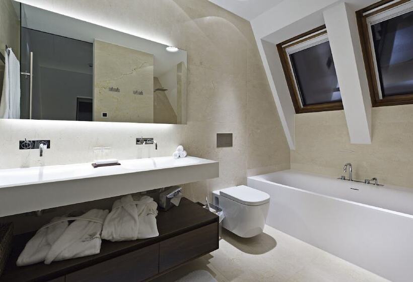 סוויטה דלוקס, Steirerschlössl