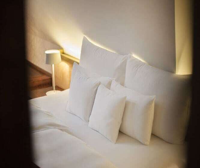 סוויטת ג'וניור, Steirerschlössl