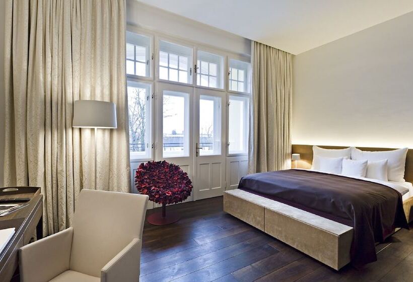 סוויטת ג'וניור, Steirerschlössl