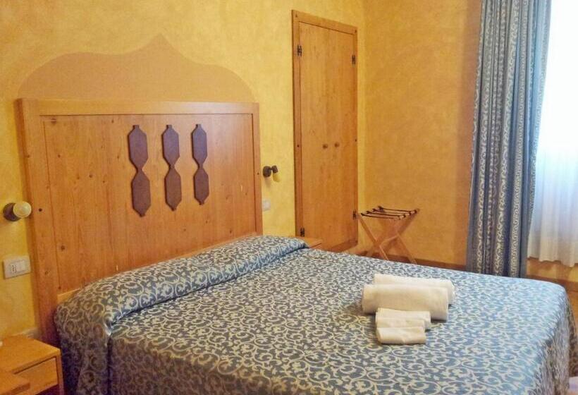 اتاق استاندارد, Tre Ceri