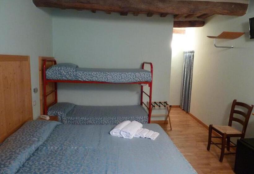 اتاق استاندارد سه نفره, Tre Ceri