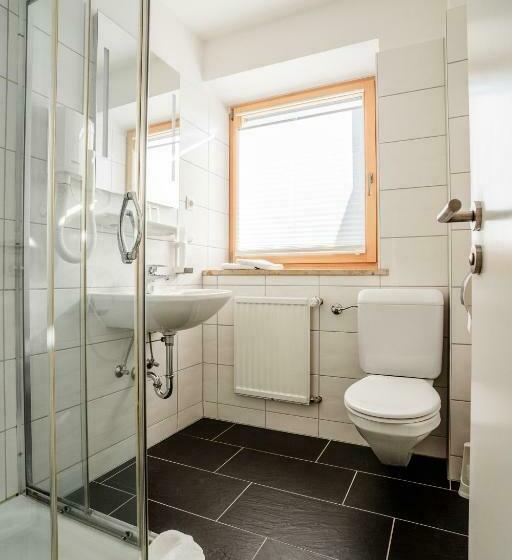 חדר סטנדרט יחיד, Vötterl