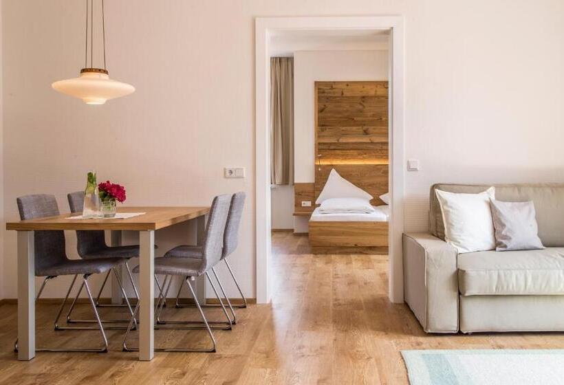 דירת שני חדרים, Vötterl