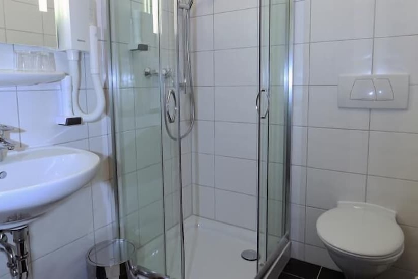 חדר סטנדרט יחיד, Vötterl