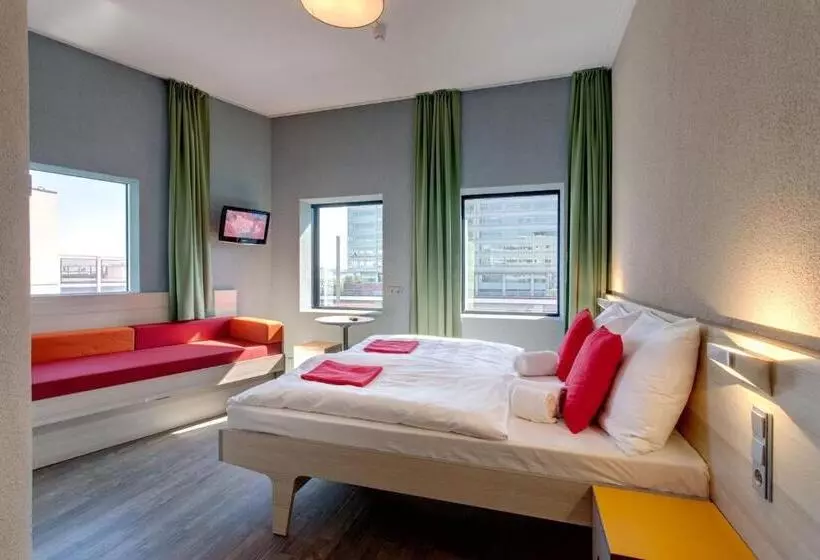 Standard Kolmen Hengen Huone, Meininger Hotel Amsterdam City West