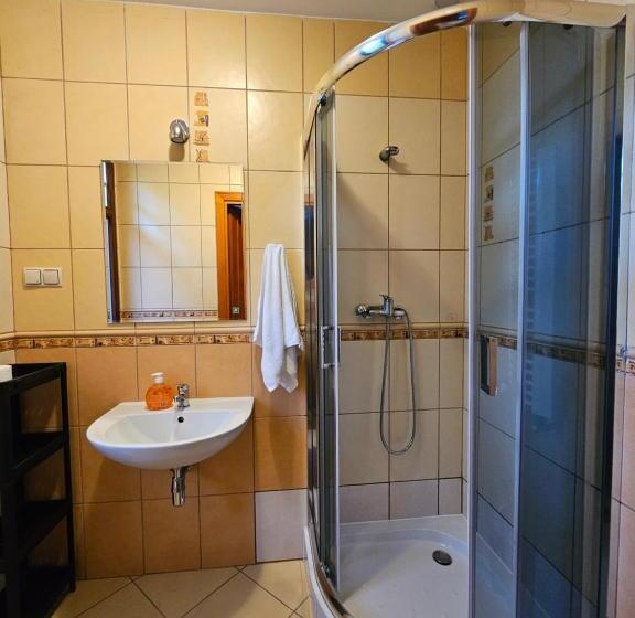 Номер Стандарт 2 Двуспальные Кровати, Villa Alexandra