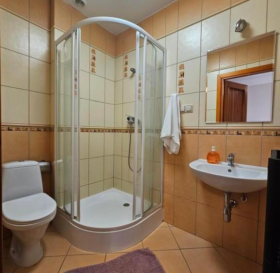 バルコニー付きスタンダードトリプルルーム, Villa Alexandra