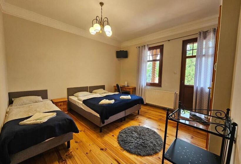 バルコニー付きスタンダードトリプルルーム, Villa Alexandra