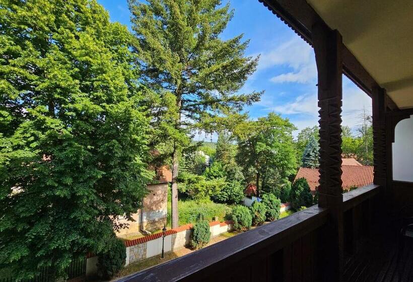 バルコニー付きスタンダードトリプルルーム, Villa Alexandra