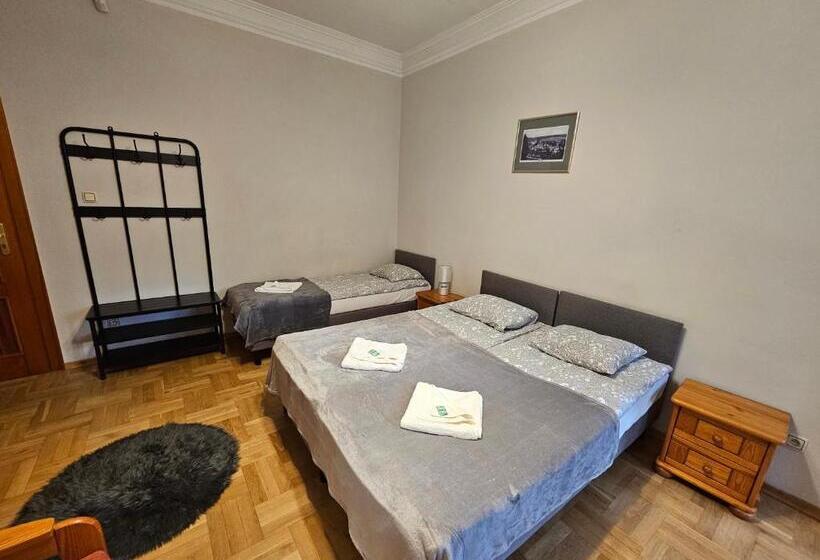 스탠다드 트리플 룸, Villa Alexandra