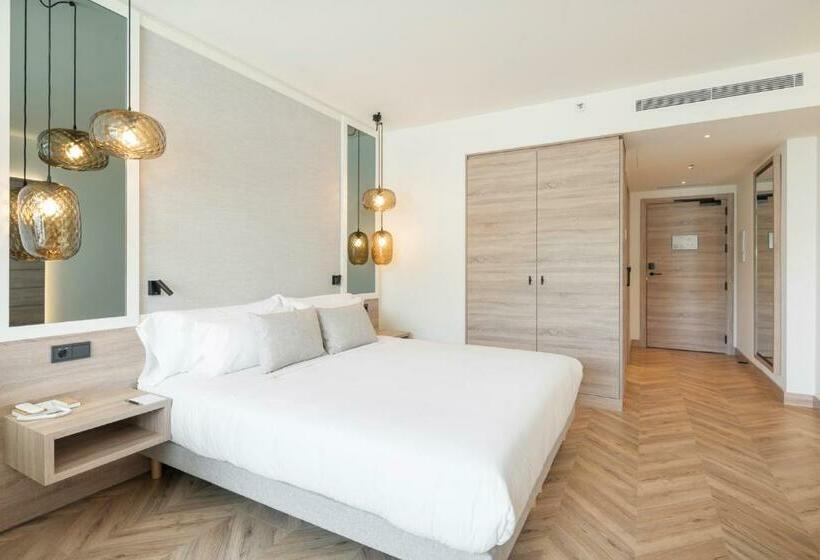 חדר סופריור, Attica21 Vigo 4 Superior