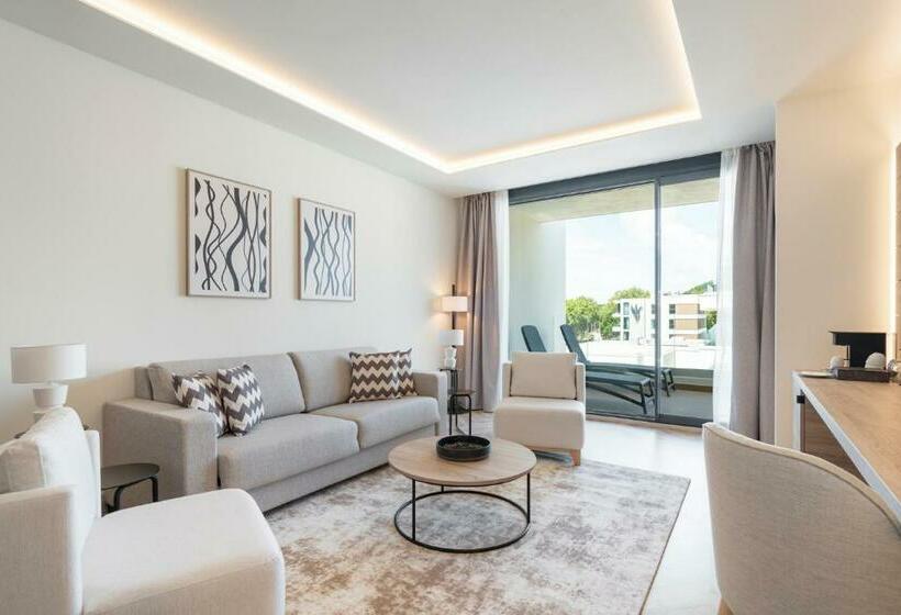 סוויטה, Attica21 Vigo 4 Superior