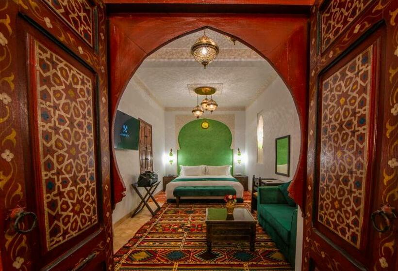 Junior Suite Adapted for people with reduced mobility, Riad La Clé D Or & Spa