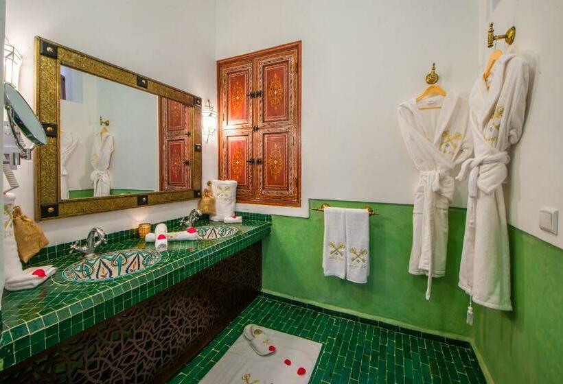 Junior Suite Adapted for people with reduced mobility, Riad La Clé D Or & Spa