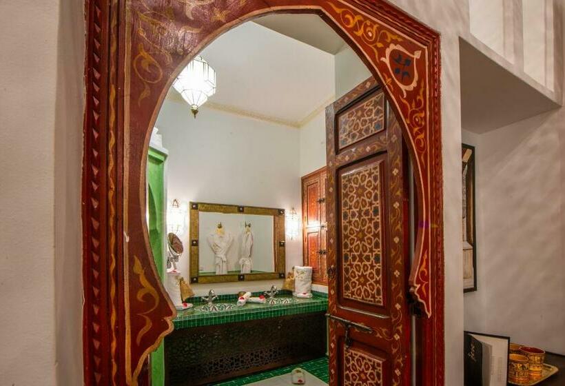 Junior Suite Adapted for people with reduced mobility, Riad La Clé D Or & Spa