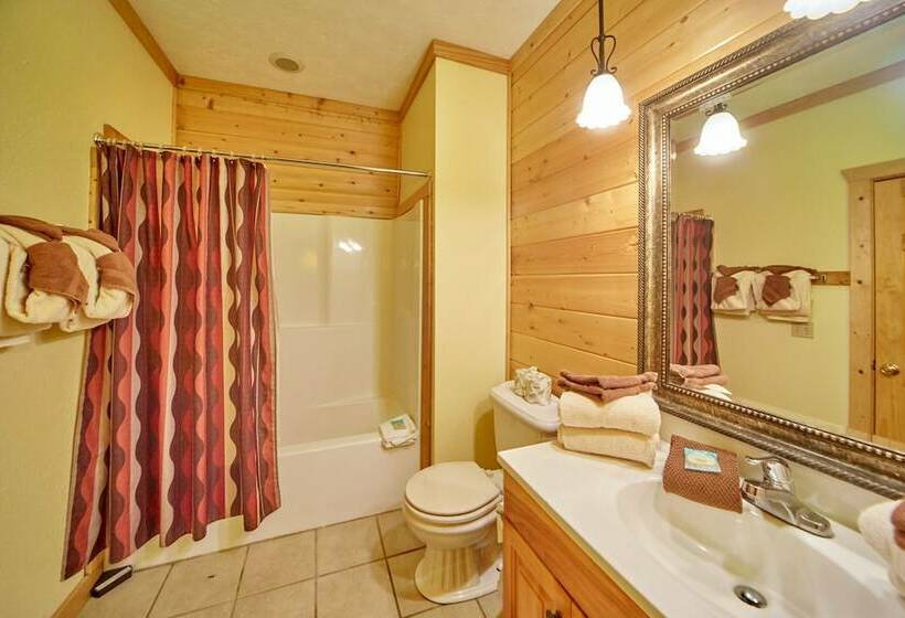 Дом 1 Спальня, A Grand View Lodge #540