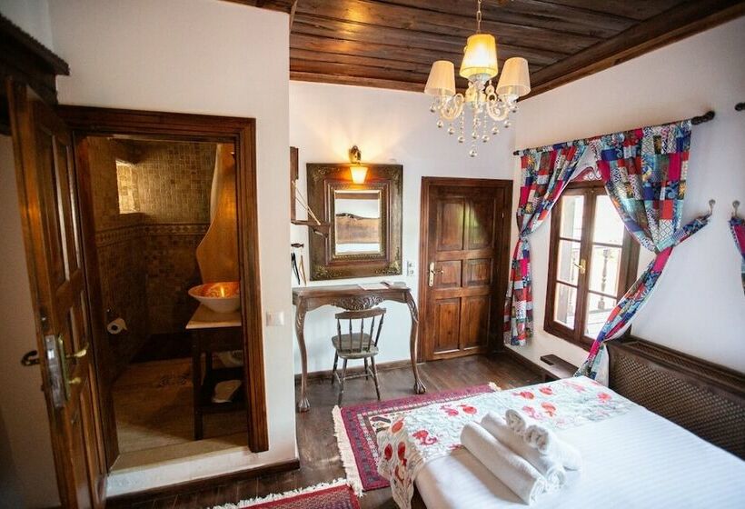 Номер Deluxe Вид на Горы, Chez Rumi Butik Otel