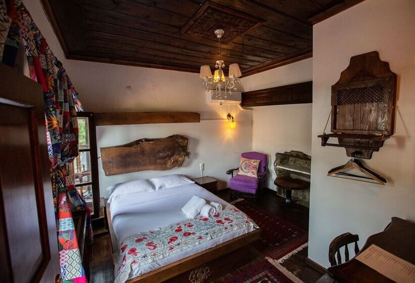 Номер Deluxe Вид на Горы, Chez Rumi Butik Otel