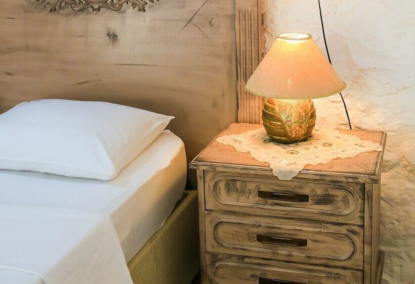 Quarto Estandar, Efnan Butik