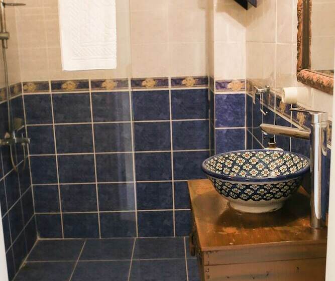 Quarto Estandar, Efnan Butik