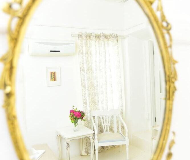 Quarto Estandar, Efnan Butik