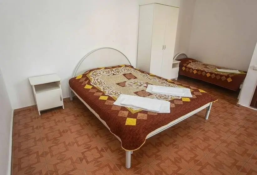 コンフォートトリプルルーム, Holiday Village Dubravushka