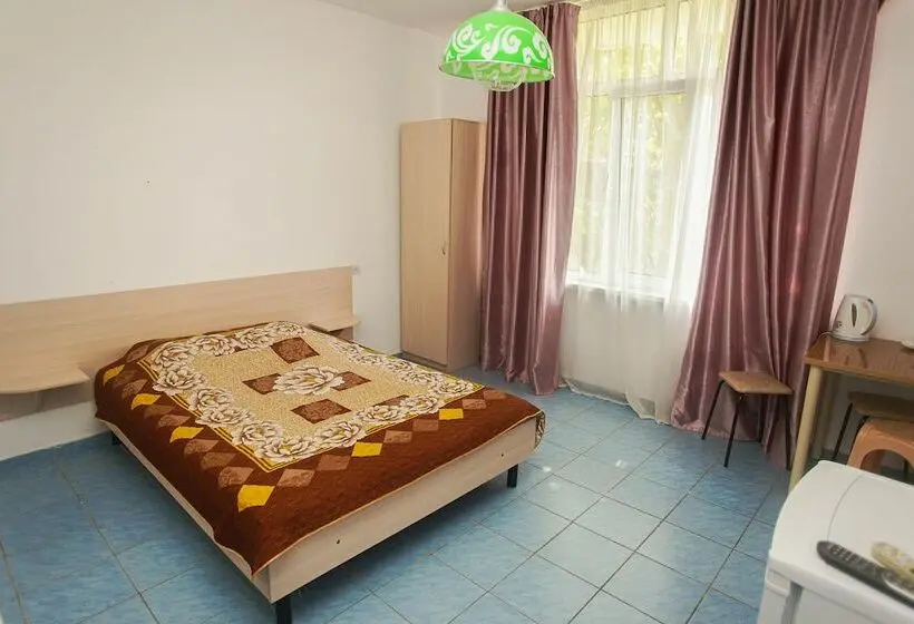 コンフォートルーム, Holiday Village Dubravushka