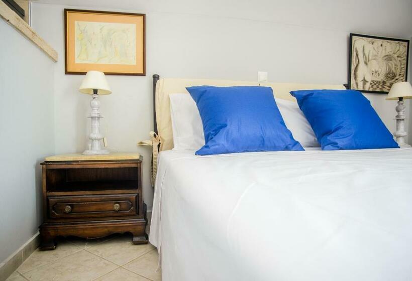 استودیوی لوکس, Xenia Ionis Luxury Apartments