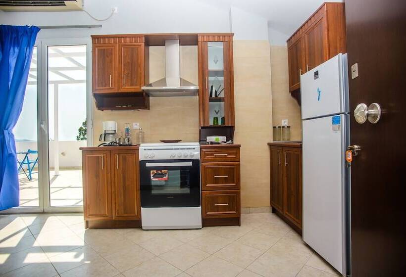 استودیوی لوکس, Xenia Ionis Luxury Apartments