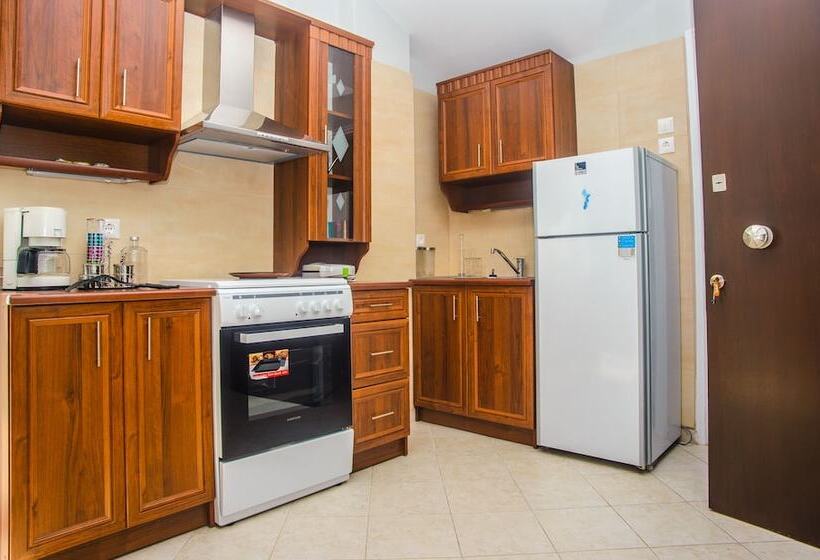 استودیوی لوکس, Xenia Ionis Luxury Apartments