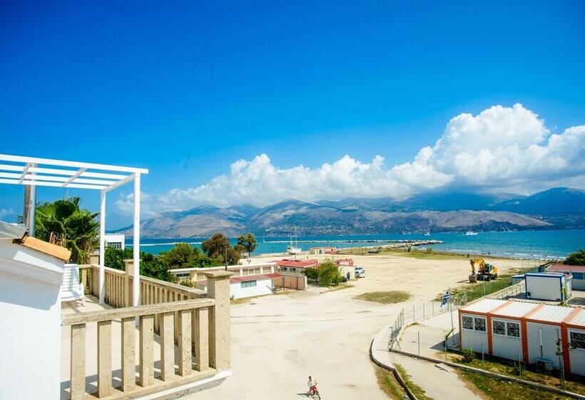 استودیوی لوکس, Xenia Ionis Luxury Apartments