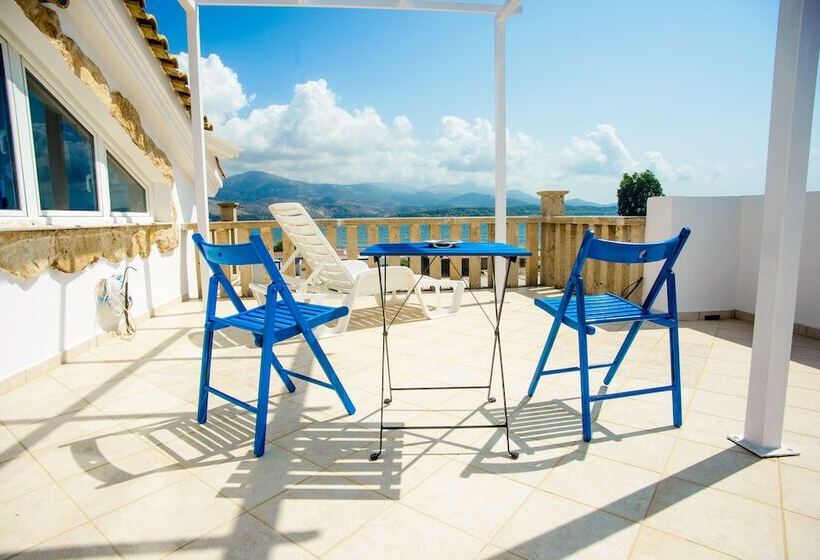 استودیوی لوکس, Xenia Ionis Luxury Apartments