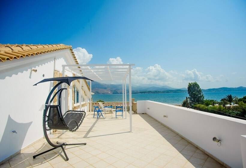 استودیوی لوکس, Xenia Ionis Luxury Apartments