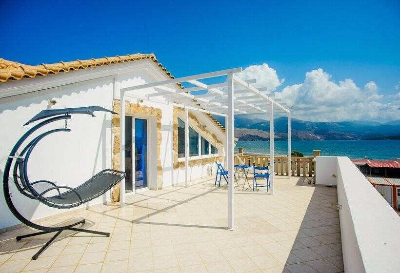 استودیوی لوکس, Xenia Ionis Luxury Apartments