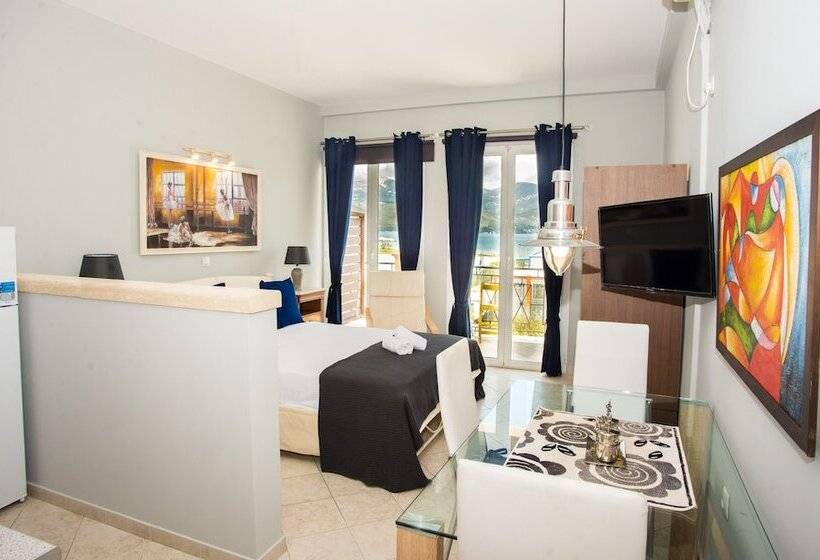 استودیوی استاندارد با چشمانداز دریا, Xenia Ionis Luxury Apartments