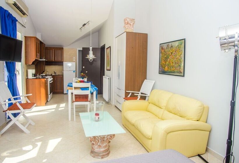 استودیوی لوکس, Xenia Ionis Luxury Apartments