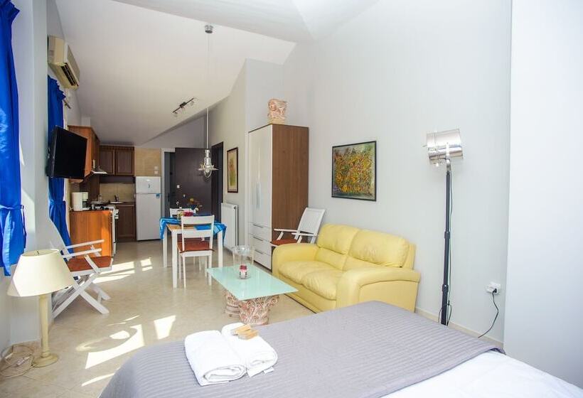 استودیوی لوکس, Xenia Ionis Luxury Apartments