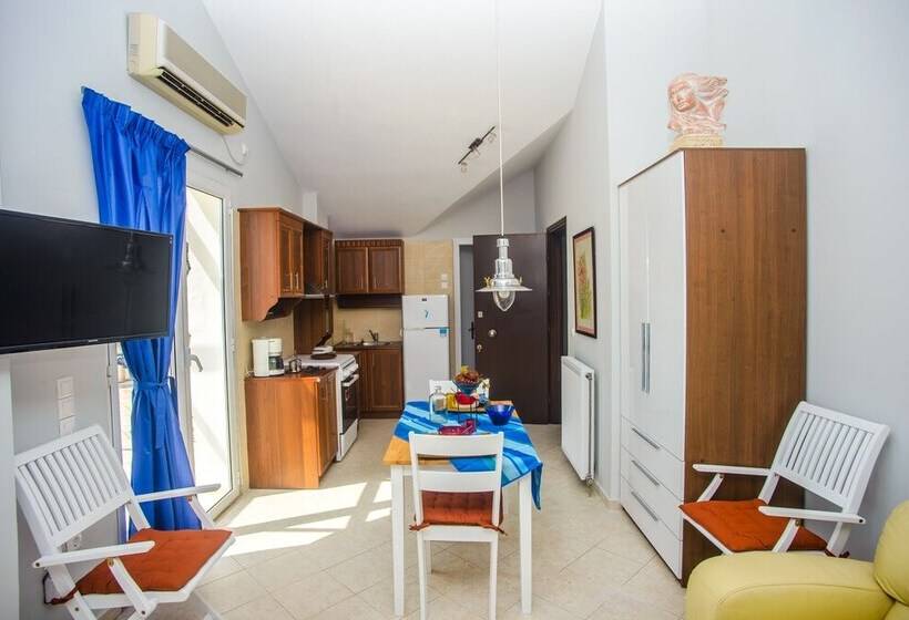 استودیوی لوکس, Xenia Ionis Luxury Apartments