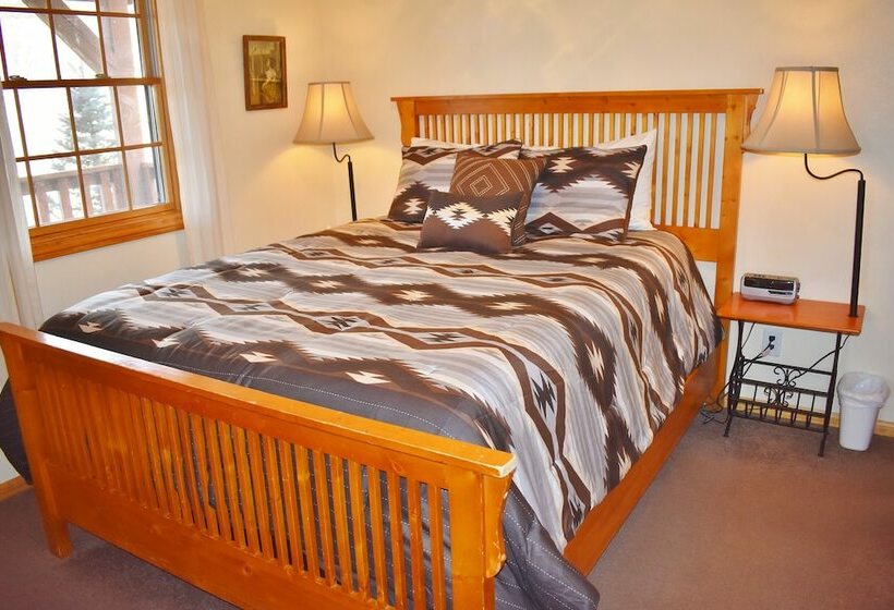 キャビン, Arrowhead Country Cabins