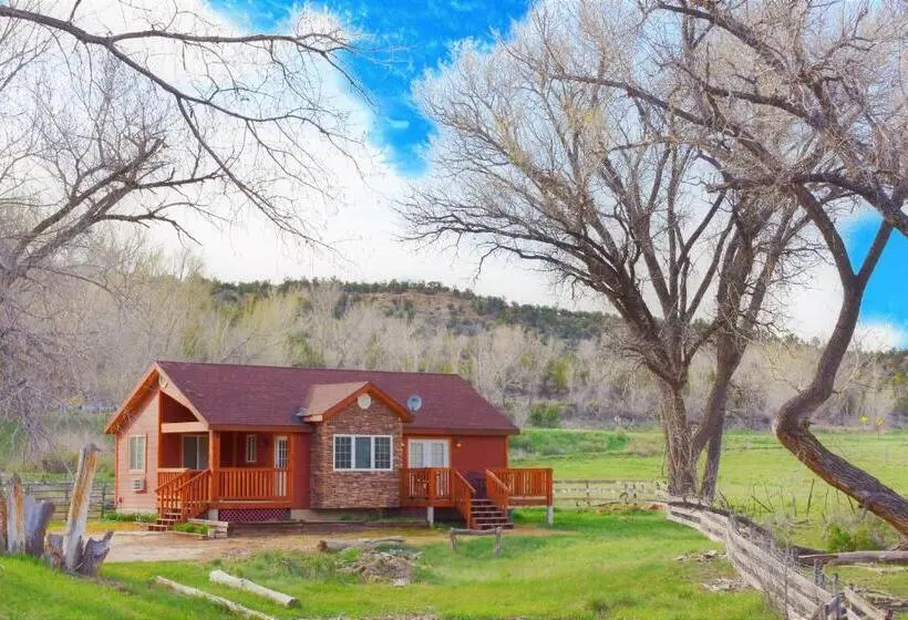 ２ベッドルームハウス, Arrowhead Country Cabins