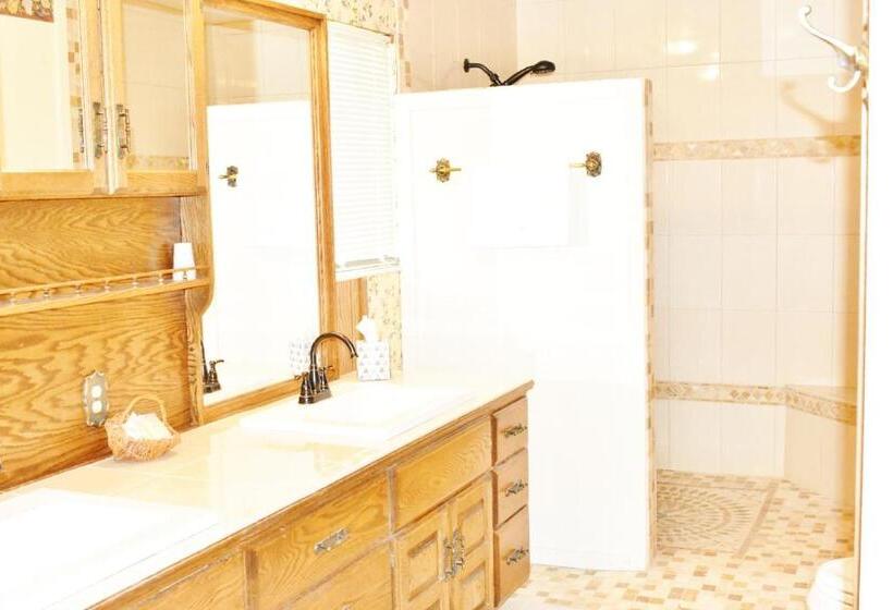 山景套房, Arrowhead Country Cabins