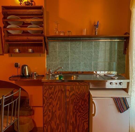 标准工作室, Symi Garden Studios