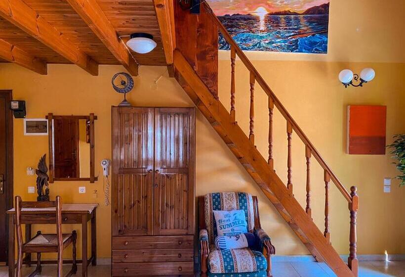 带海景的标准工作室, Symi Garden Studios