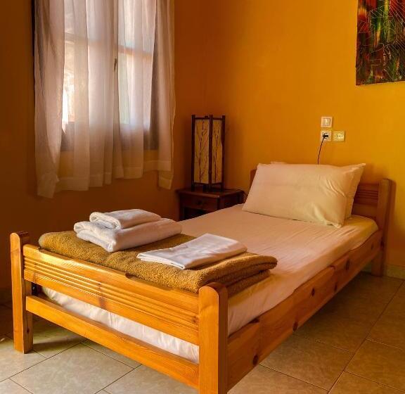 带海景的标准工作室, Symi Garden Studios