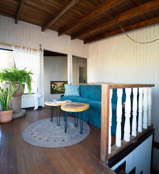 غرفة قياسية, Punta Descartes