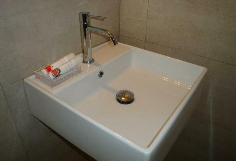 스탠다드 스튜디오 바다 전망, Big Blue Apartments